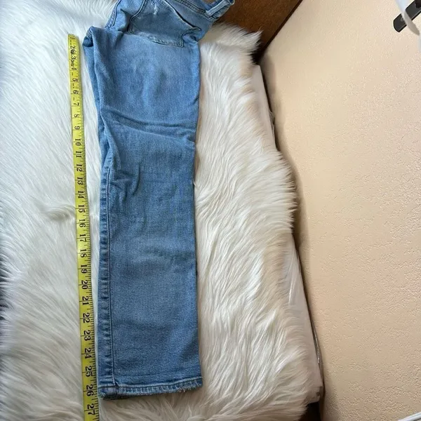 Madewell The Perfect Vintage Jean Distressed in Blue Wash Size 26 - Image 9
