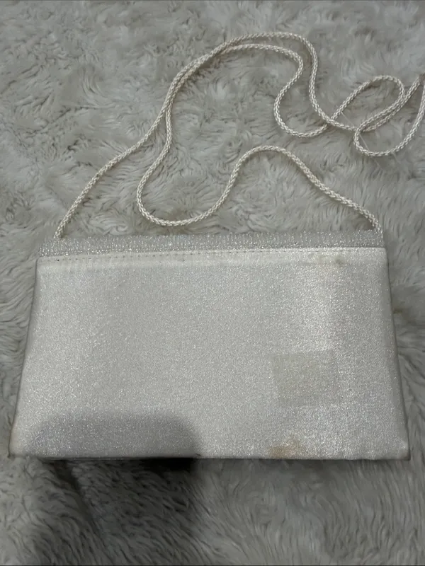 Vintage Stephanie Beaded Cream Evening Clutch with Pearl Scallop Accent - Image 3
