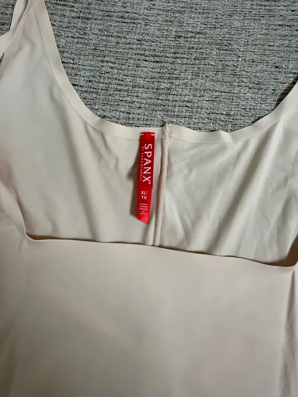 Spanx  Thinstincts 2.0 Open-Bust Mid-Thigh Bodysuit - Image 9
