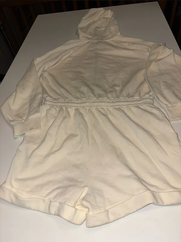 NWT L*Space stay cool shorts romper size large - flaw Cream color cotton - Image 9