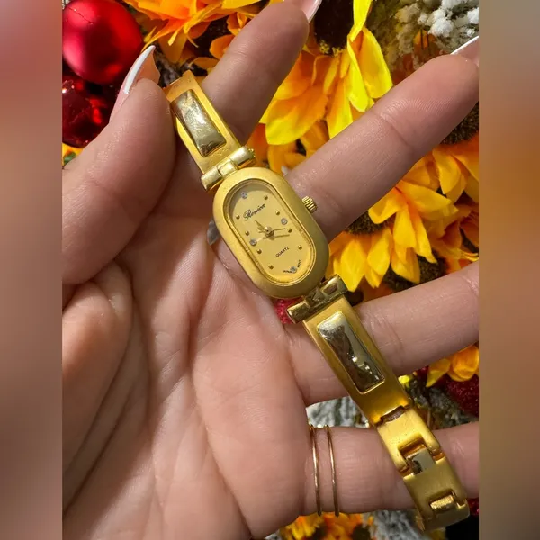 SALE🔥RONICA quartz vintage watch ✨ - Image 4