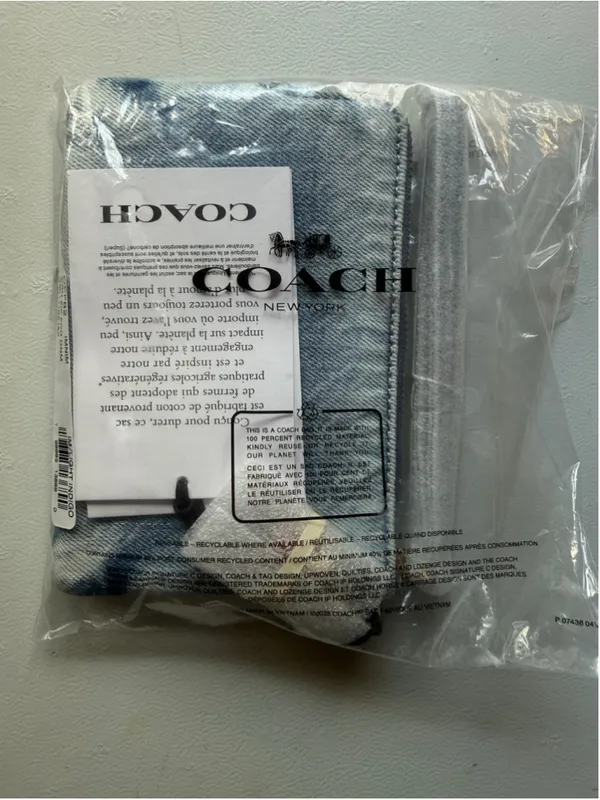 NEW Coach Corner Zip Wristlet In Loved Denim With Charms NWT - Image 6