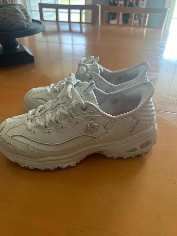 D'Lites Skechers Women’s Sneakers - Image 2