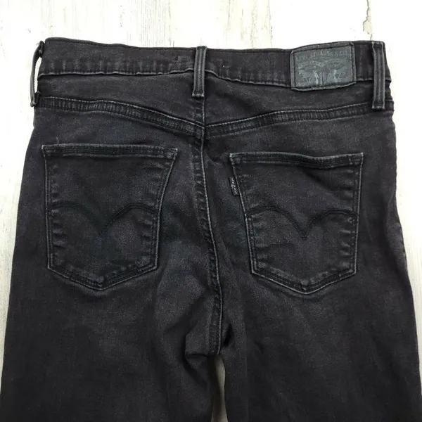 Levi’s Slimming Skinny Jeans Women’s Size 28 Black Stretch Denim Mid Rise - Image 10