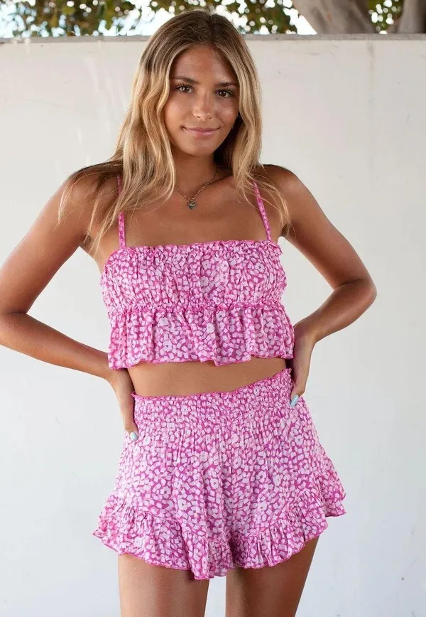 Gorgeous Isabelle’S Cabinet Pink Set!!!! - Image 3