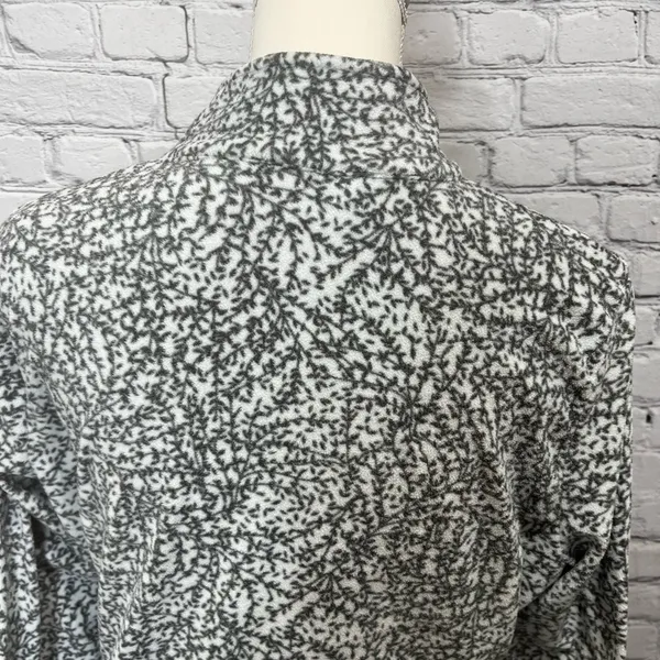 Ladies Eddie Bauer 1/4 zip fleece size medium - Image 6