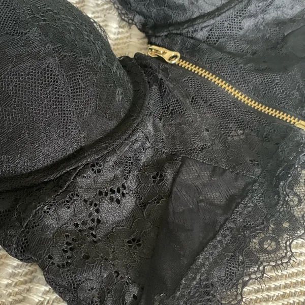 La Senza black delicate lace push up corset top bra with zipper / Size S - Image 2