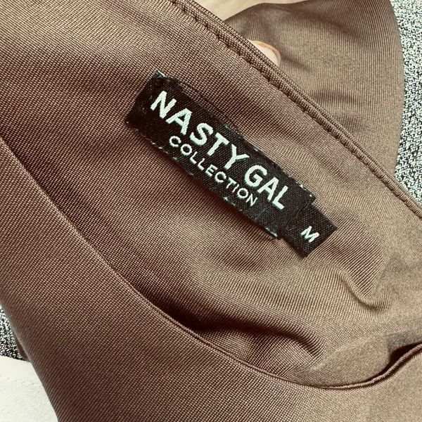 Nasty Gal Women’s Brown Bodysuit Sz M sleeveless stretchy minimalist - Image 5