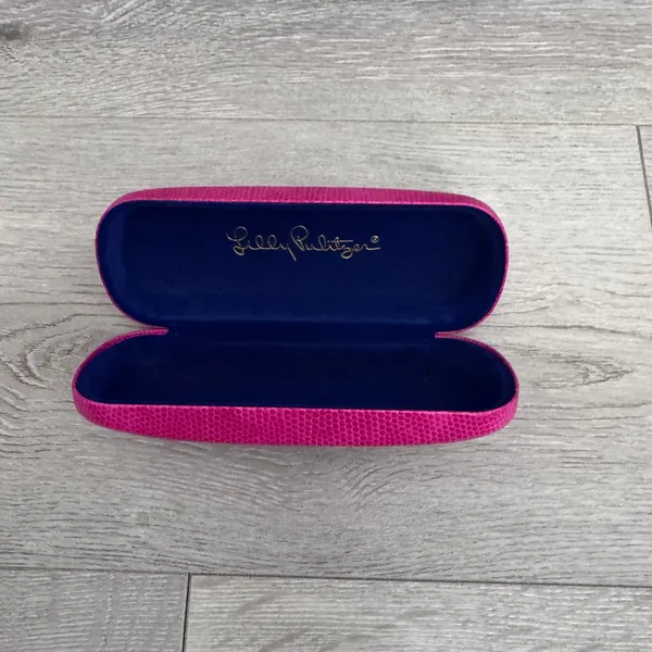 Lilly Pulitzer Pink‎ Textured Hard Eyeglass Case Gold Logo Navy Velvet Interior - Image 3