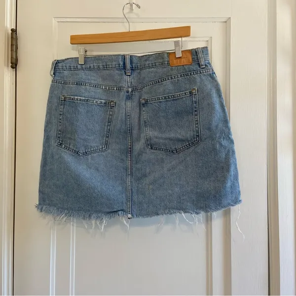 Everlane Denim Reconstructed mini skirt- read description - Image 4