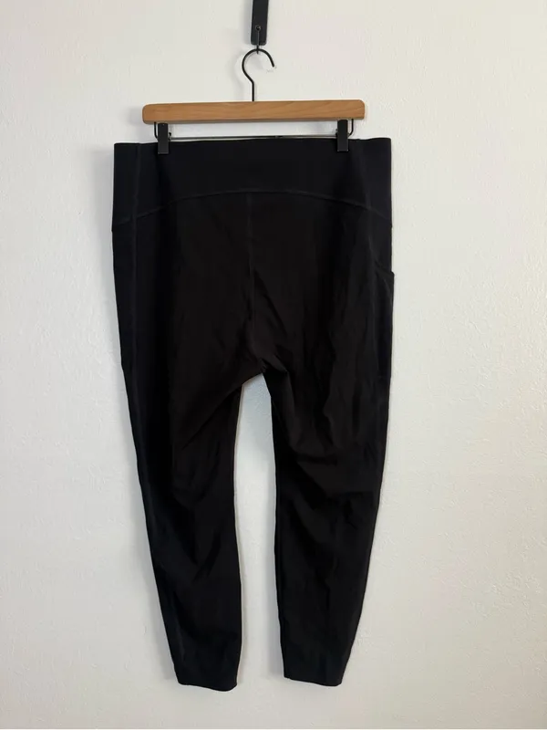 SPANX Every Wear 7/8 Active Pocket Leggings - Image 4
