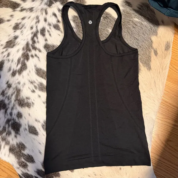 Lululemon Swiftly Tech - Image 2