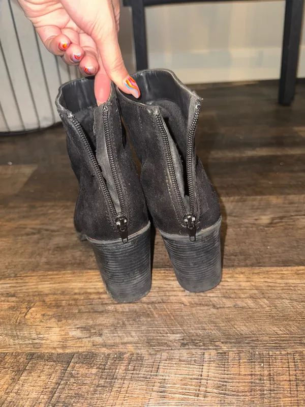 Black booties Size 9 - Image 3