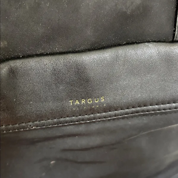 Targus 15" Newport Convertible‎ 2-in-1 Backpack - Image 2