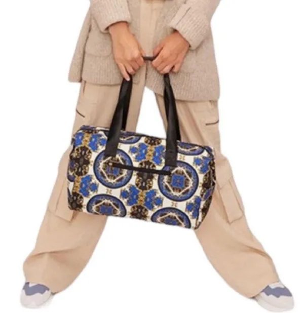 Alice + Olivia Duffle Bag, Regal Romance with Pockets, Sac de Sports New w/Tag - Image 3