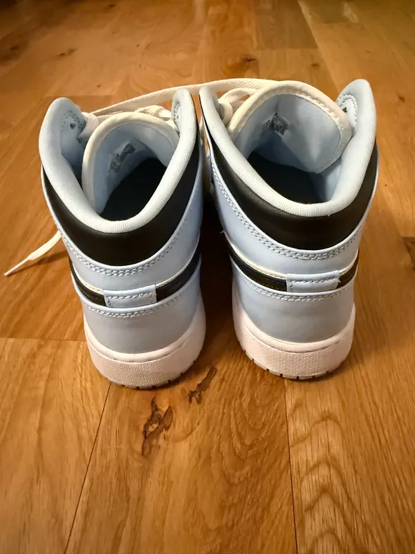 Nike Jordan Mid - Image 4