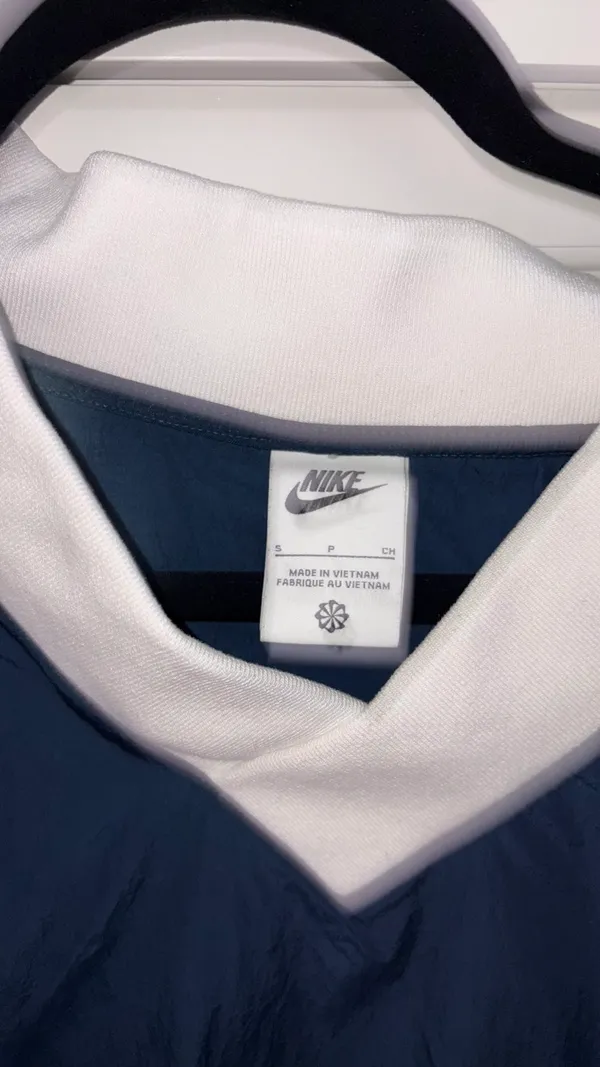 Nike Windbreaker - Image 2