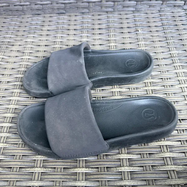 Lululemon Restfeel Slide Black Graphite Grey Womens 9 Athletic Sandals - Image 5