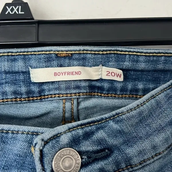 Levi's Women's Size 20w Boyfriend‎ Jean 🗝️ - Image 4