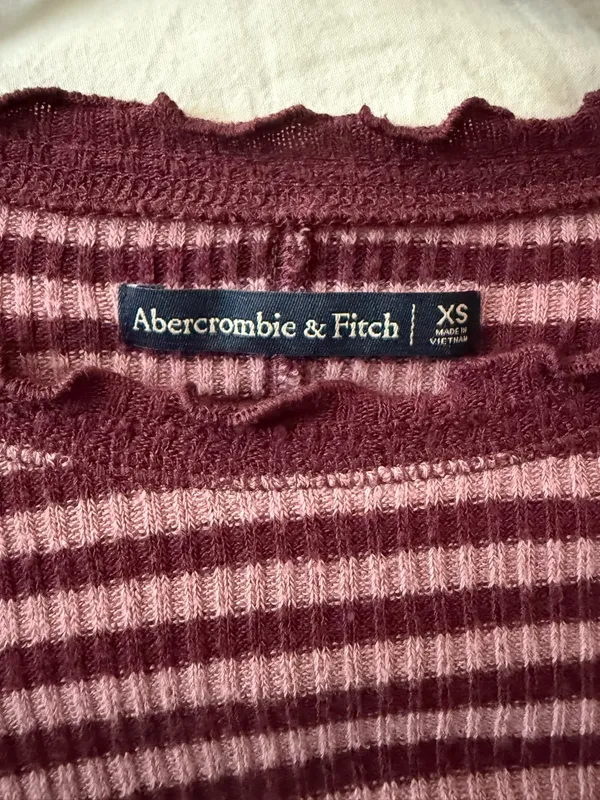 Abercrombie Striped Crop Ribbed Longsleeve - Image 3
