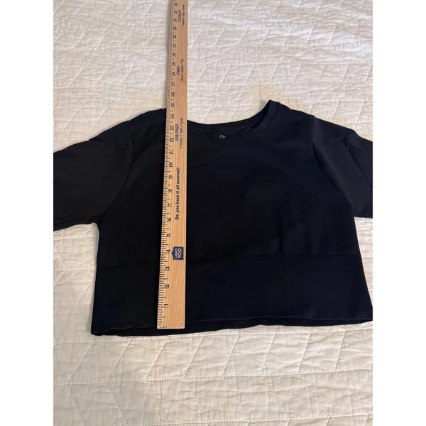 Offline by Aerie Cropped‎ long sleeve top size medium - Image 3