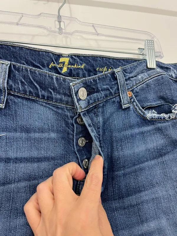 7 For All Mankind Size 30 Josefina Cropped Skinny Boyfriend Jeans - Image 2