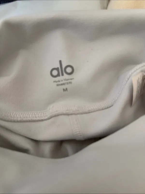 Alo Dash leggings Dove Grey High-Waist Size Medium - Image 4