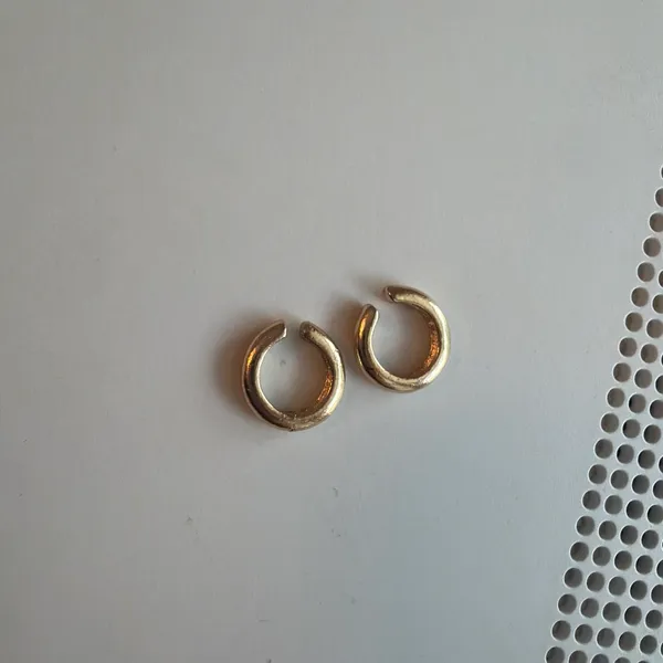 Chunky gold hoop earrings H&M - Image 4