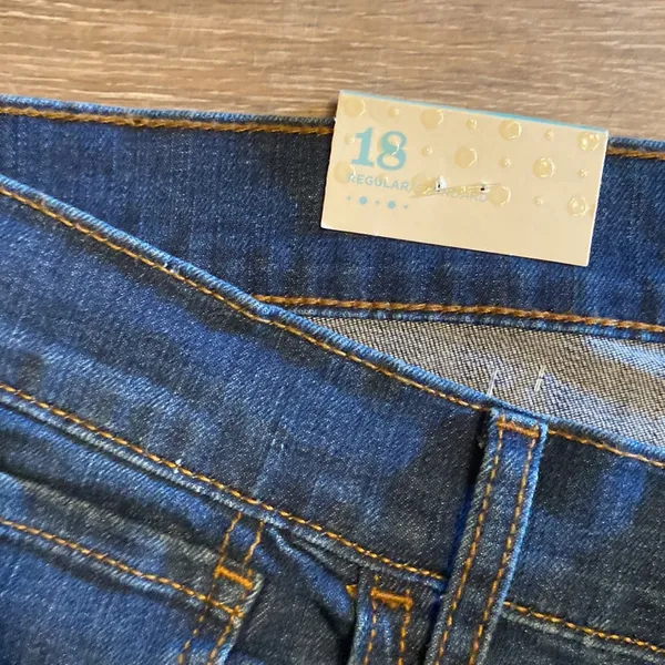 Old Navy Dark Wash Boyfriend Straight Cuffed Jeans Size 18 NWT - Image 5
