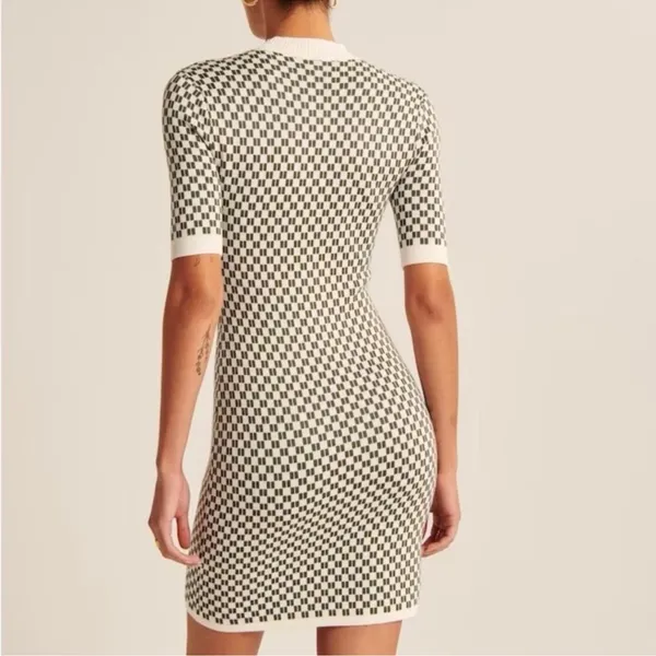 Abercrombie & Fitch Checkered Mock Neck Mini Sweater Dress‎ Short Sleeve Size S - Image 3