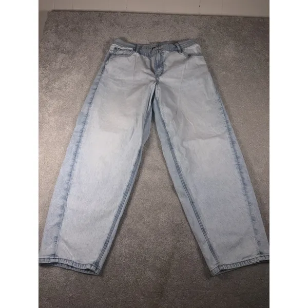 American Eagle Low Rise Baggy Barrel Jeans Women's 10 Reg Light‎ Wash Strigid - Image 2