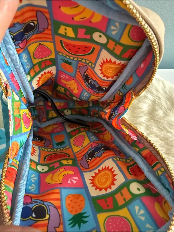 Loungefly Disney Lilo & Stitch Beach Towel Crossbody Bag - Image 10
