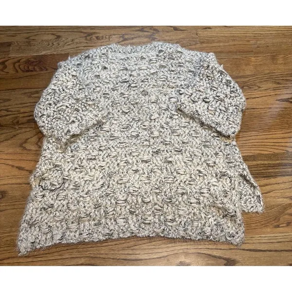 Umgee Women's Chunky‎ Knit Basket Weave Fuzzy Oversized Sweater Size Medium - Image 4
