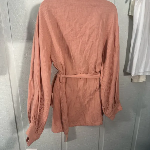 Nordstrom Peach Long Sleeve Wrap Top Size Medium NWT - Image 6
