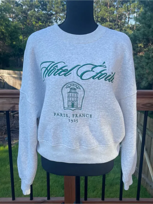 Abercrombie & Fitch “Hotel Eloile” Soft Collection Embroidered Sweatshirt Med - Image 2