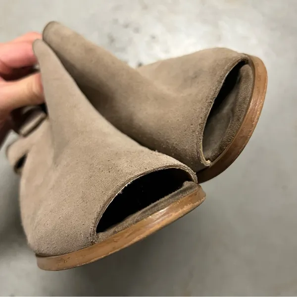Peppy Peeptoe Ankle Booties in Tan Beige Size 6 EUC - Image 2