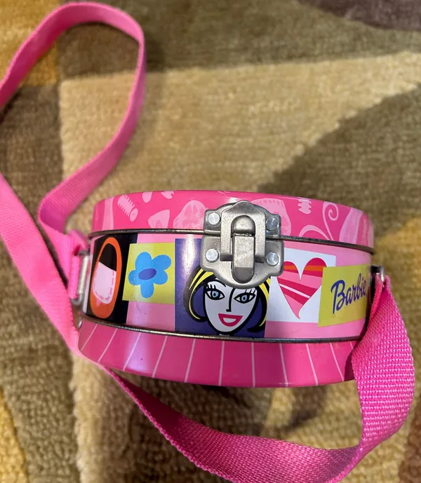 Barbie Mattel 2000 Vintage Retro Y2K Early 2000’s Metal Tin Candy Strap Purse - Image 4