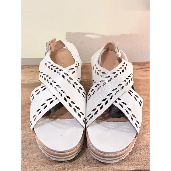 David Tate White Leather Laser Cut Crisscross Slingback Platform Sandals‎ 8.5 - Image 4