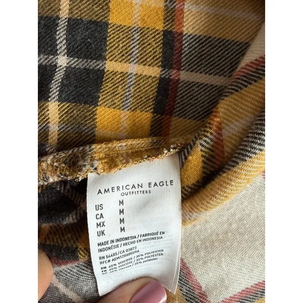 American Eagle Plaid Flannel Shirt Womens Medium Yellow Black Boyfriend Fit - Image 4
