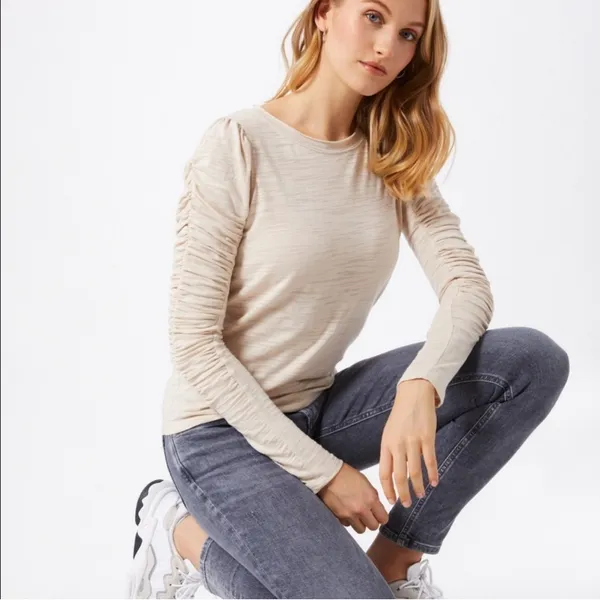 Free People We The Free Ruched Sleeve Top 🤍 - Image 3