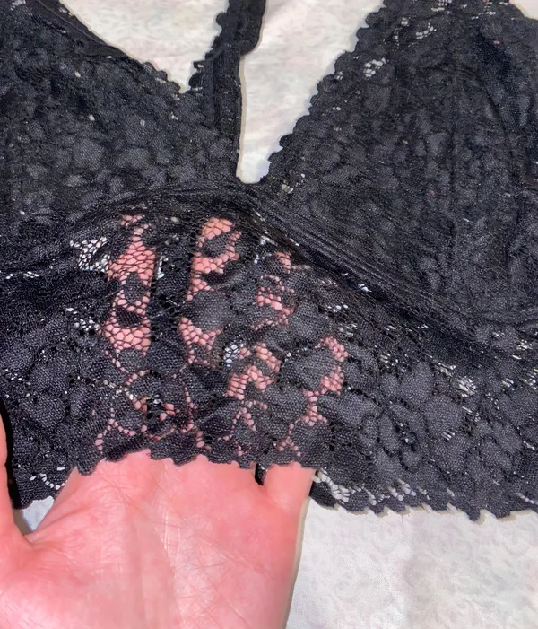 true black lacy bralette - Image 2