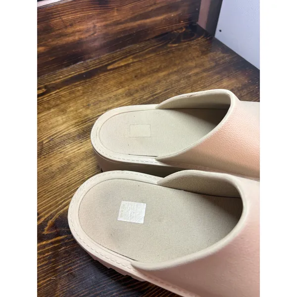 Tan Platform‎ Clogs Size 10 - Image 5