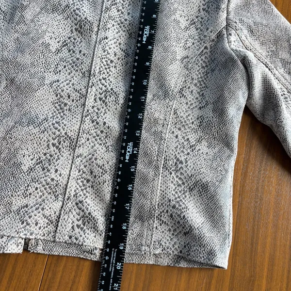 Haute Monde Faux Snakeskin Moto Jacket Boho Zip Up Lightweight Going Out Medium - Image 5