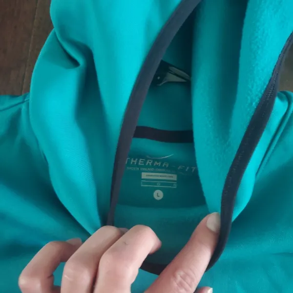 Nike green and black hoodie size Large women's in excellent condition - Image 4