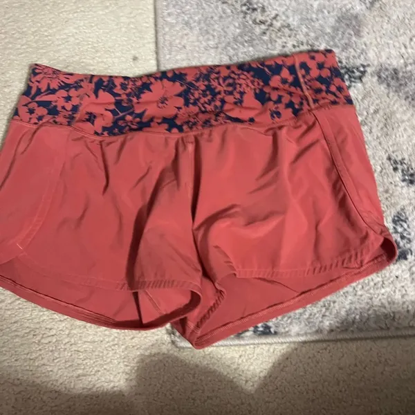 Lululemon‎ Run Times Short II Sz 6 - Image 6