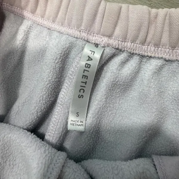 Fabletics Fleece Sweat Shorts Small Light Pink Elastic Waist Pockets Lounge - Image 2