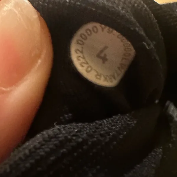 Lululemon 2.5” hotty hot shorts - Image 6