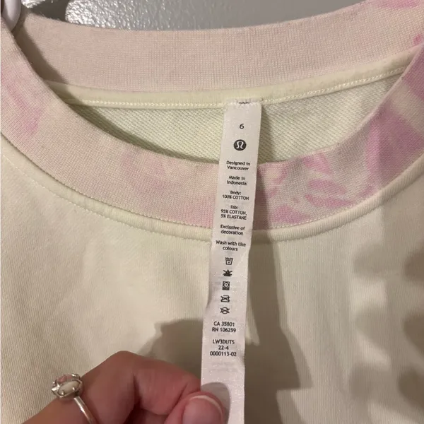 Lululemon Perfectly Oversized Crew Light Yellow - Image 3