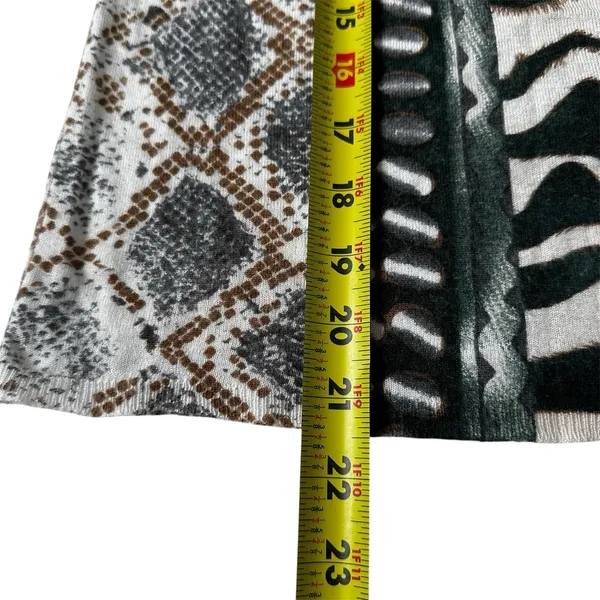 Roberto Verino Womens Top 8 Green Animal Print Angora Blend Long Sleeve | 13-28 - Image 4