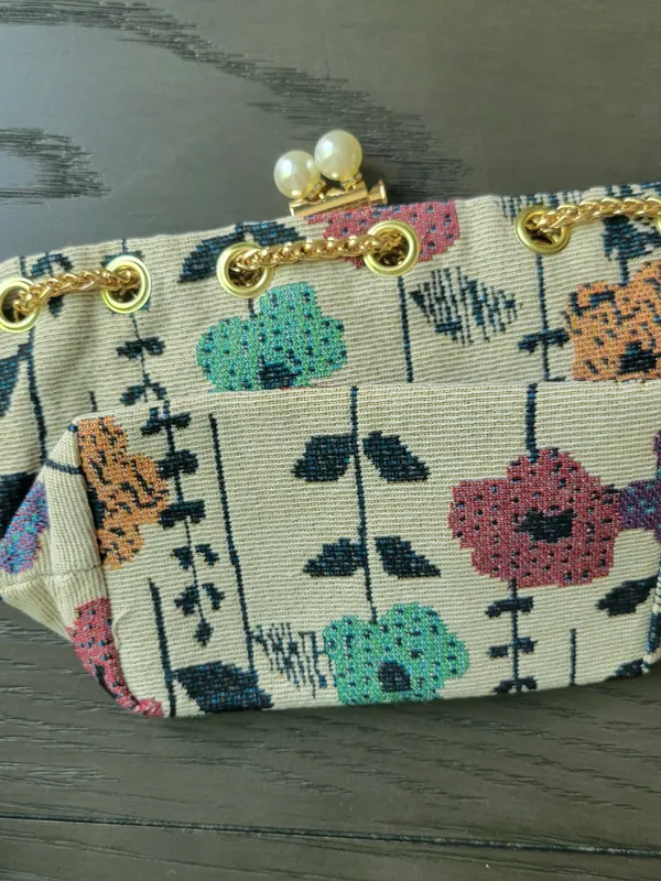 Floral embroidered mini bucket crossbody bag with a gold chain strap Purse - Image 3